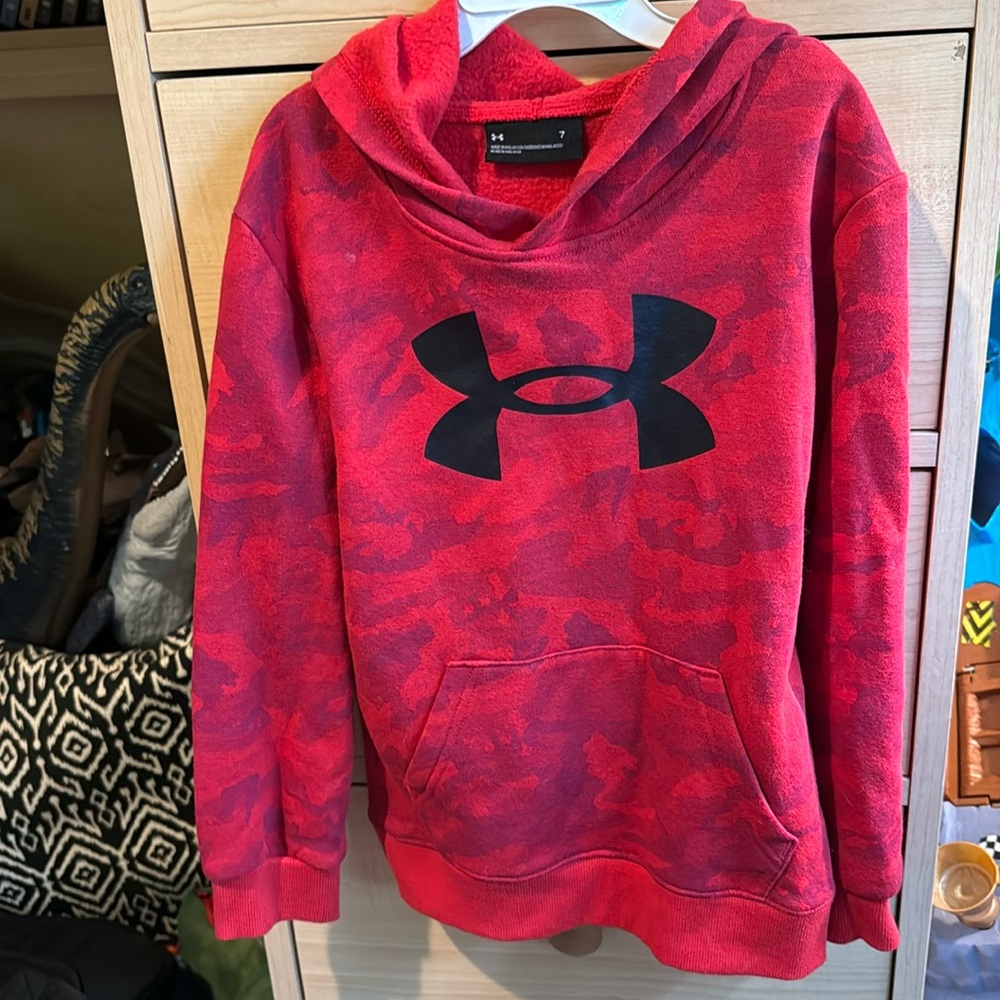 Under Armour sweatshirt
